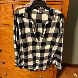Sonoma Black and White Buffalo Plaid Shirt